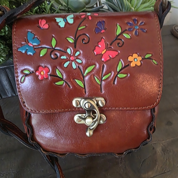 Patricia Nash Hand Painted Leather Butterfly Aida Crossbody/Shoulder Bag - Picture 2 of 13
